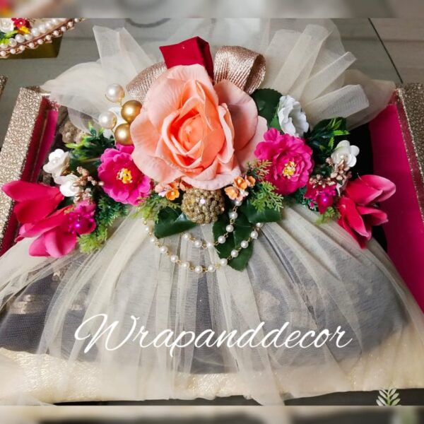 Tray With Wider Flower Bunches