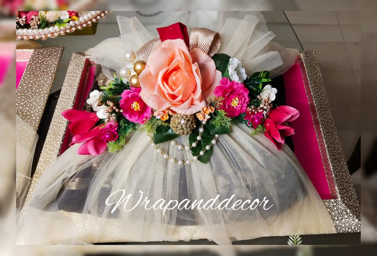 Tray With Wider Flower Bunches