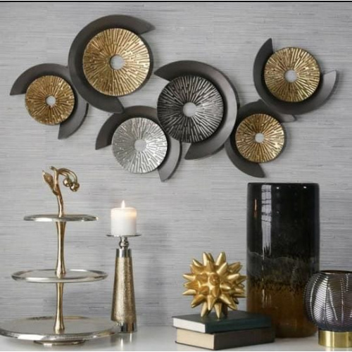 Wrinkled Circle Wall Decor