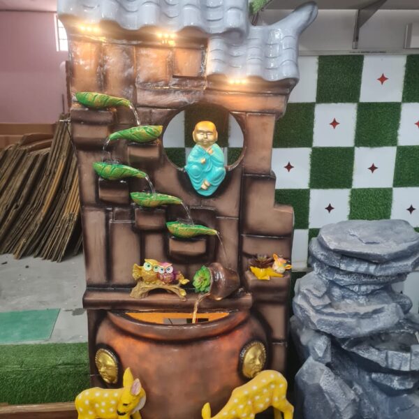 Wide Fountain with idols