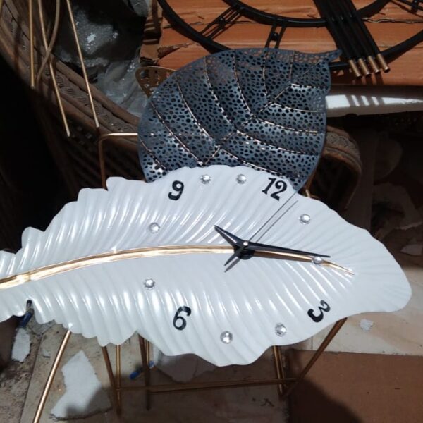 Leaf Wall Clock Tilted