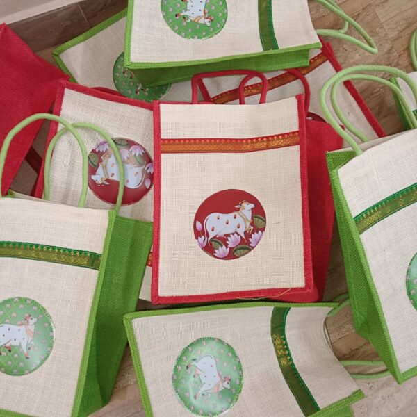 Return gift Bags with Cow print
