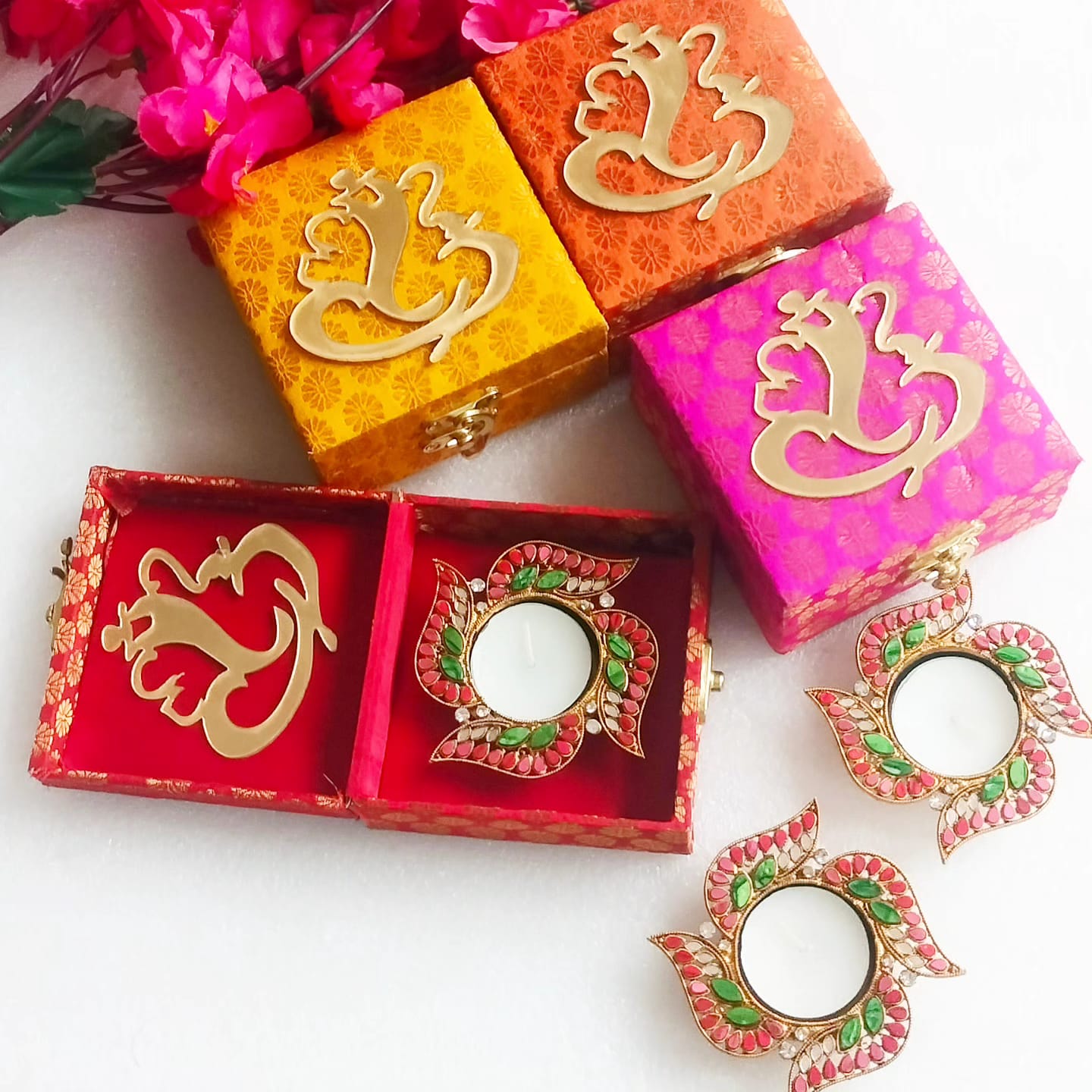 Ganesha Combo Box with Kundan swastik Diya