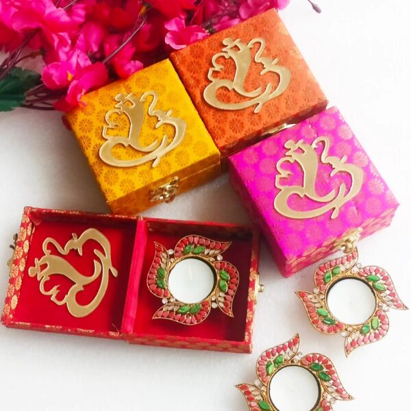 Ganesha Combo  Box with Kundan swastik Diya MOQ: 12