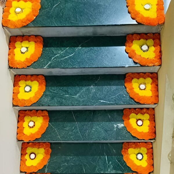 Big Size Corner Marigold Mat Set of 10