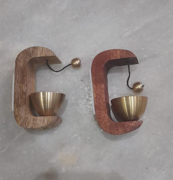 Beautifully crafted wooden door chime