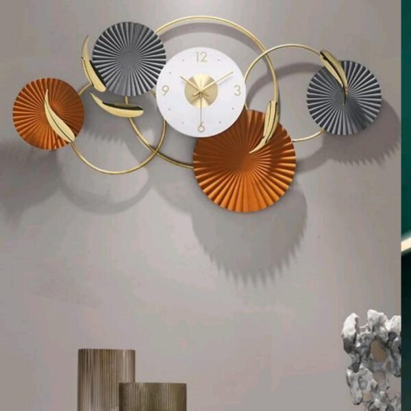 Circled Wall Decor with Wall Clock Gold Edge