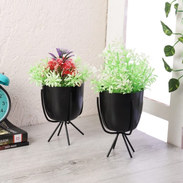 Gold & Black Planter With Stand Set of 2