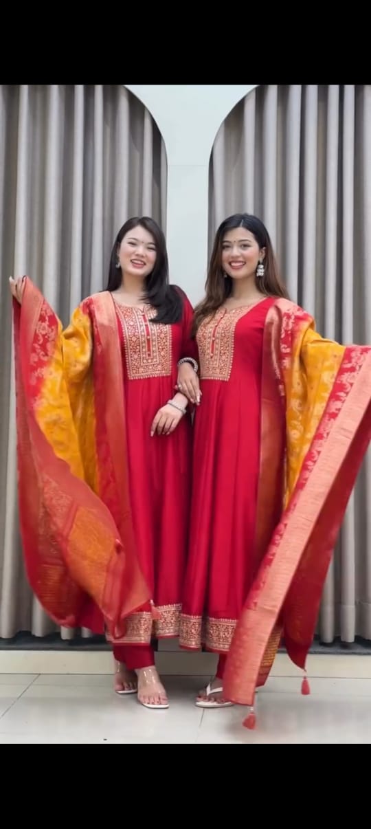 Anarkali Flared Kurti Pant Dupatta Set - Image 4