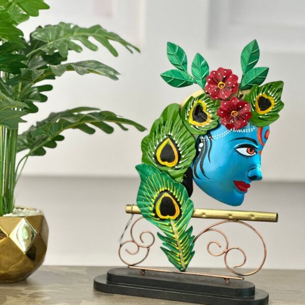 Table decor Krishna Momentous