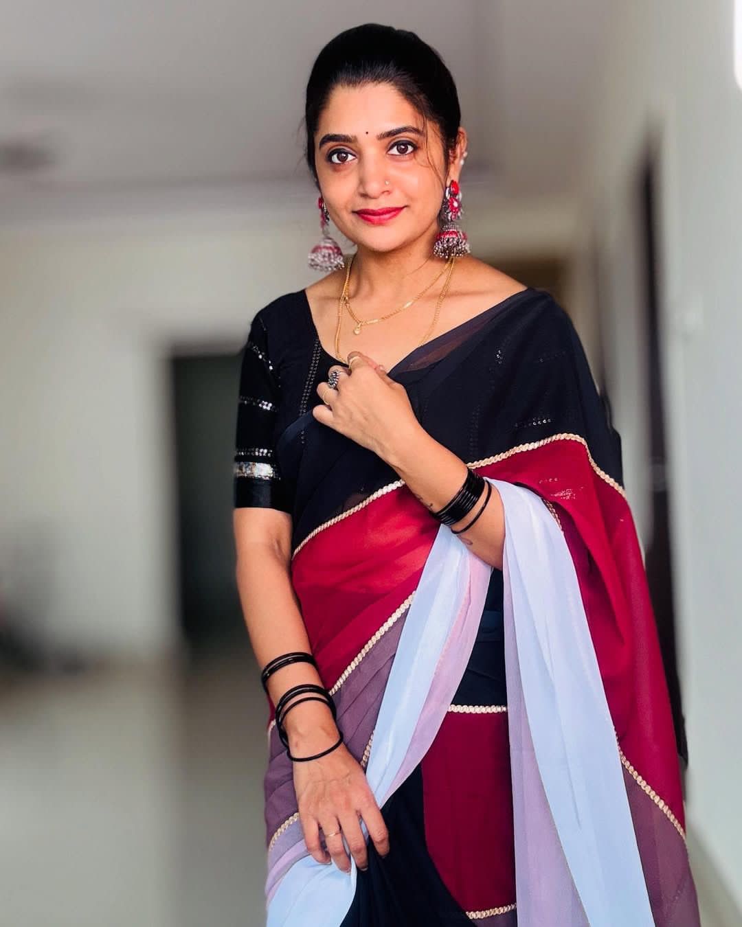 Smooth Georgette Saree with digital print - Image 2