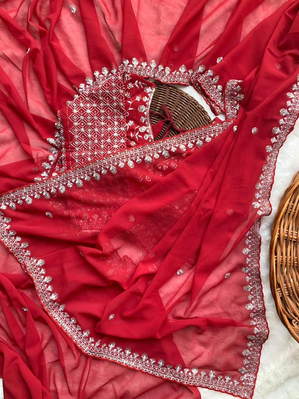 Red Soft and Elegant Georgette Saree - Image 3