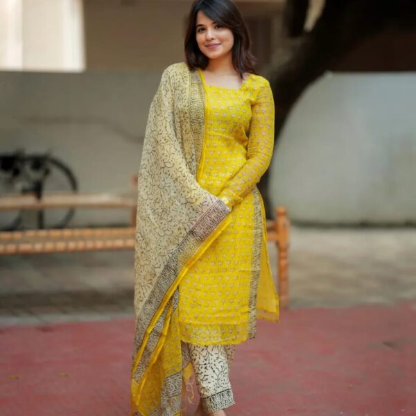 Kotadoriya and cotton Kurti Set