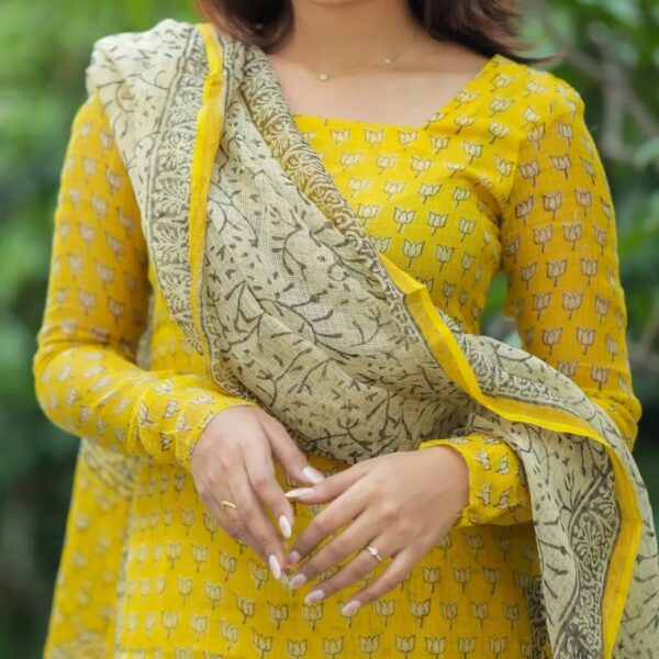 Kotadoriya and cotton Kurti Set