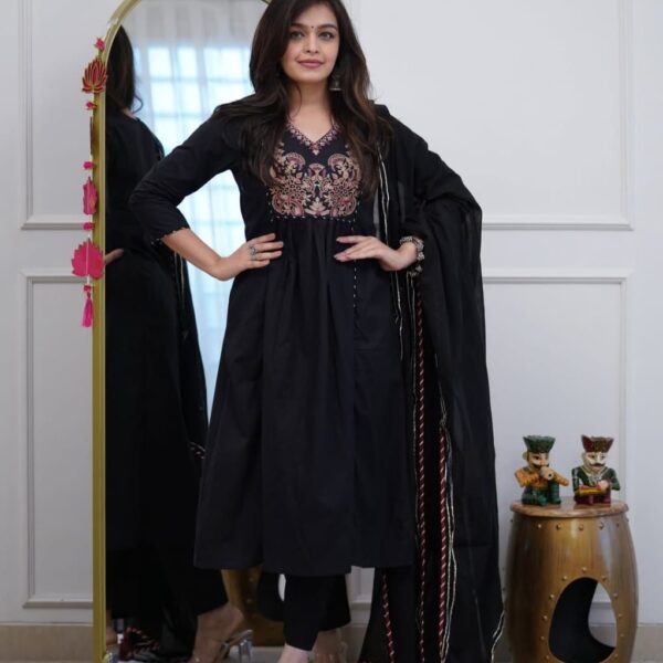 Natra Cut Kurta and Bottom Suit Set