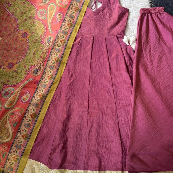 Silk Crush with lagdi patta work Kurti Set