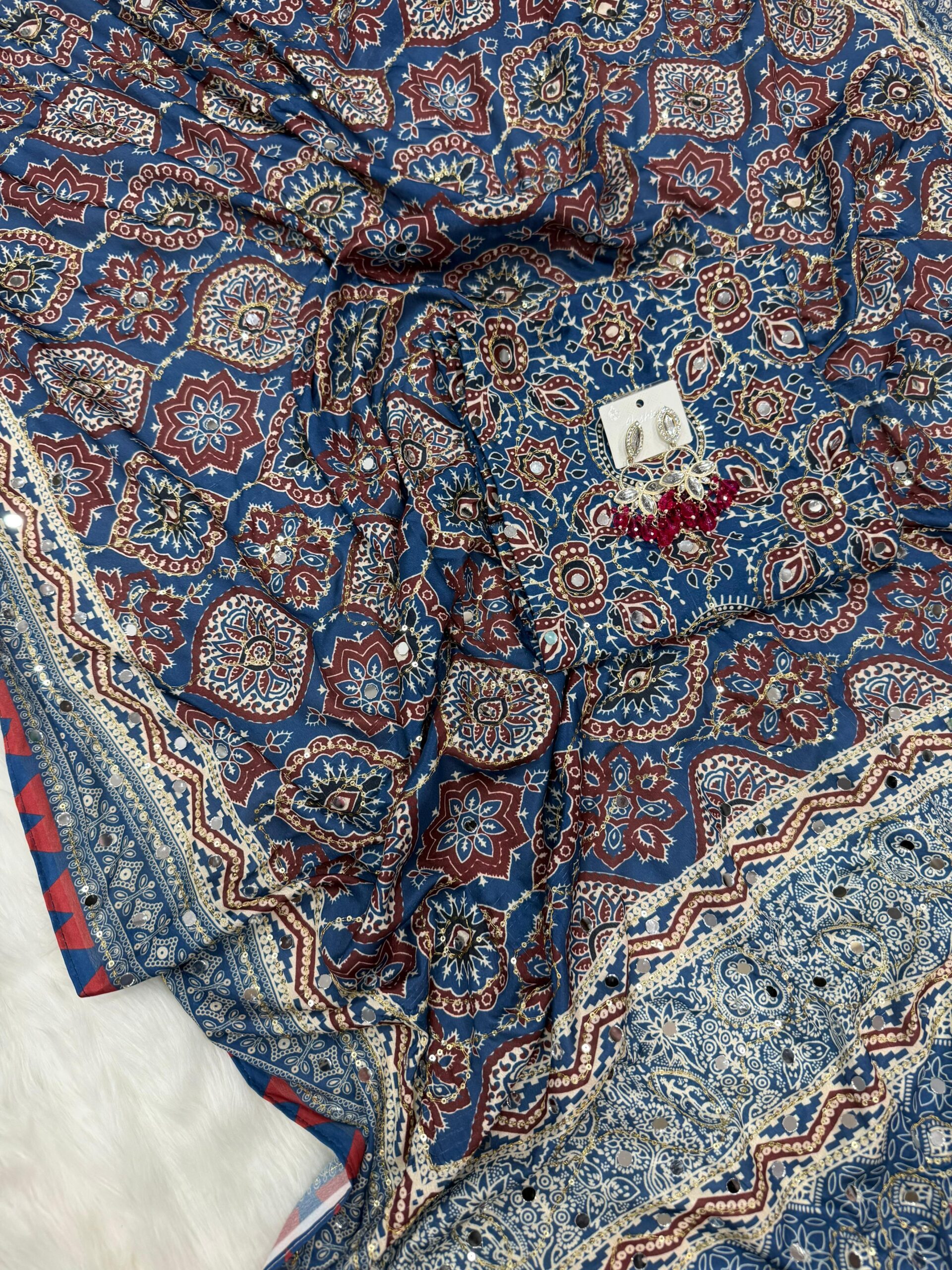 Soft Crepe Silk Saree with Digital Print - Image 5