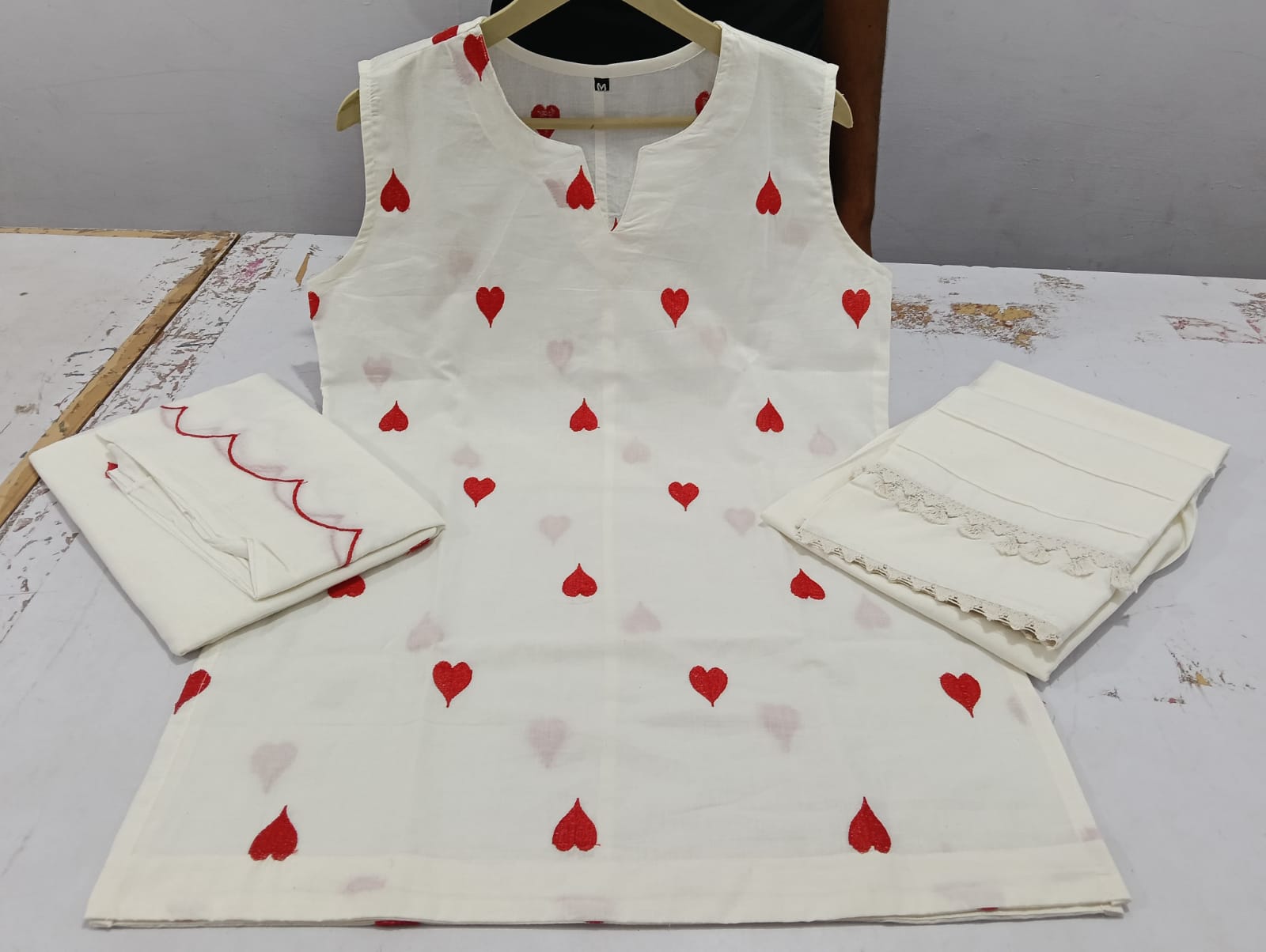 White Sleeveless Kurta with Work - Image 3