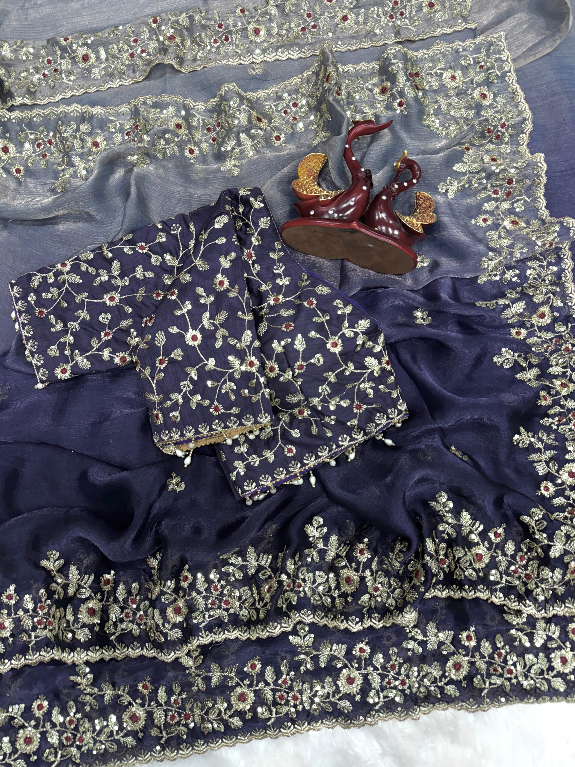 Shaded color in soft Fendy Chiffon Saree - Image 8
