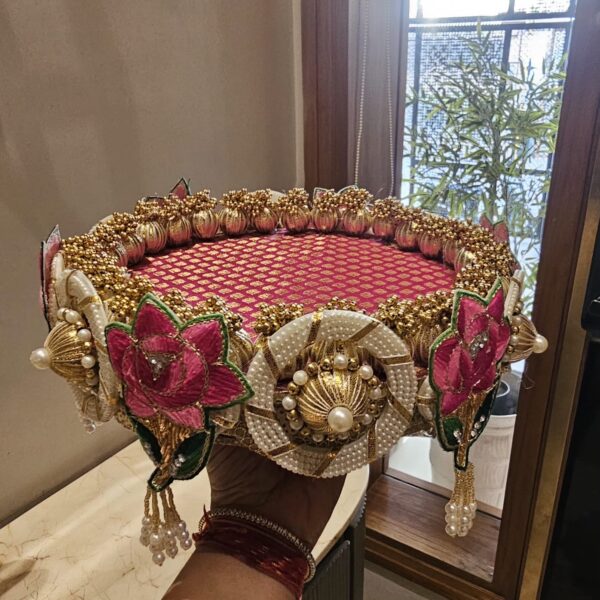 Laddu gopal sinhasan can be used as a pooja thali