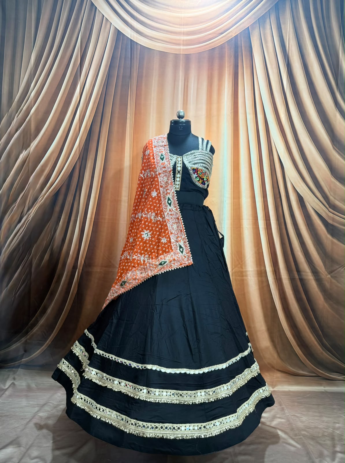 Spaghetti Style Blouse With Mirror Work Border Chaniya Choli - Image 9
