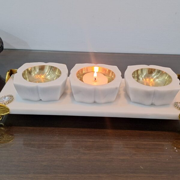 Chawki with 3 brass karoti marble tlights