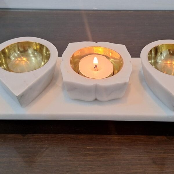 Chawki with 3 brass karoti marble tlights