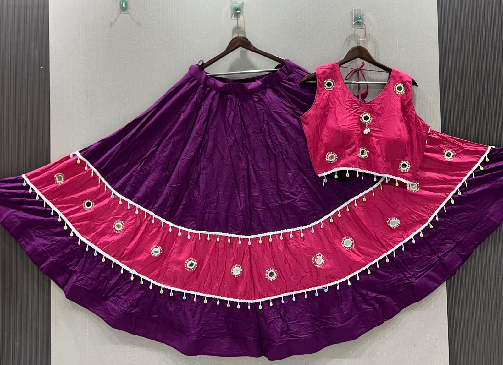 Real Mirror Lace Skirt With Designer Kodi Blouse - Image 9