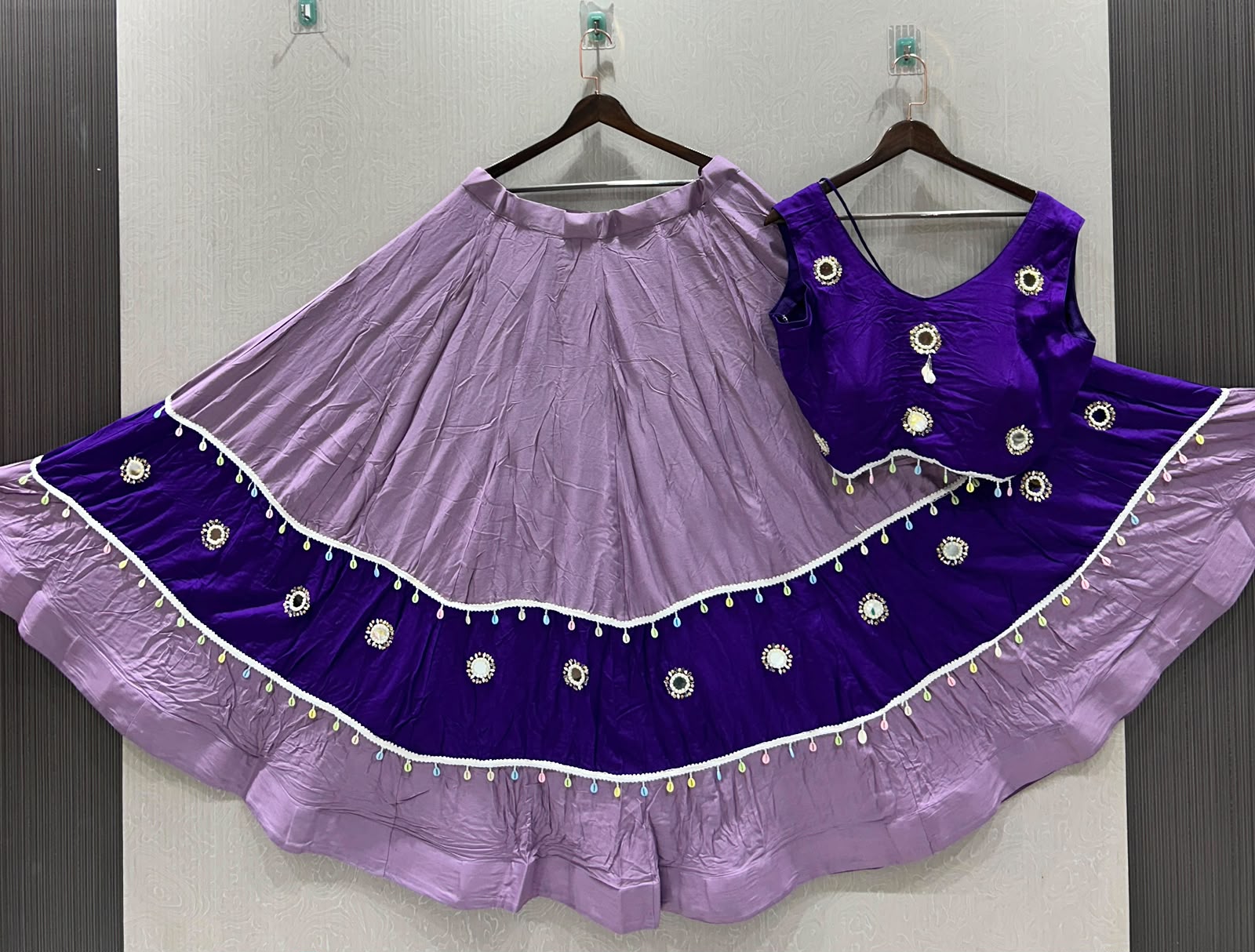 Real Mirror Lace Skirt With Designer Kodi Blouse - Image 10