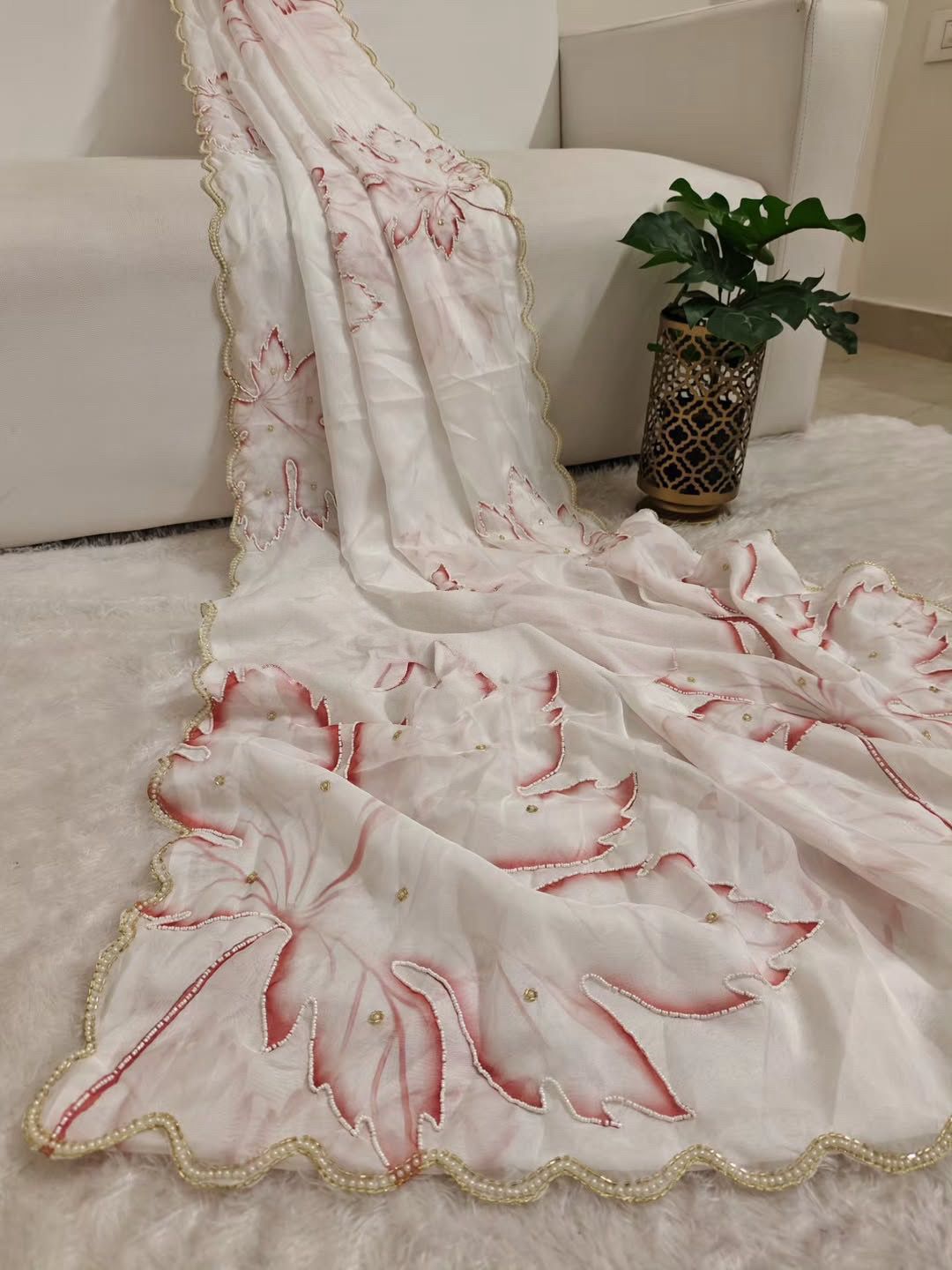 Smooth Organza Tabi saree with printed design - Image 3