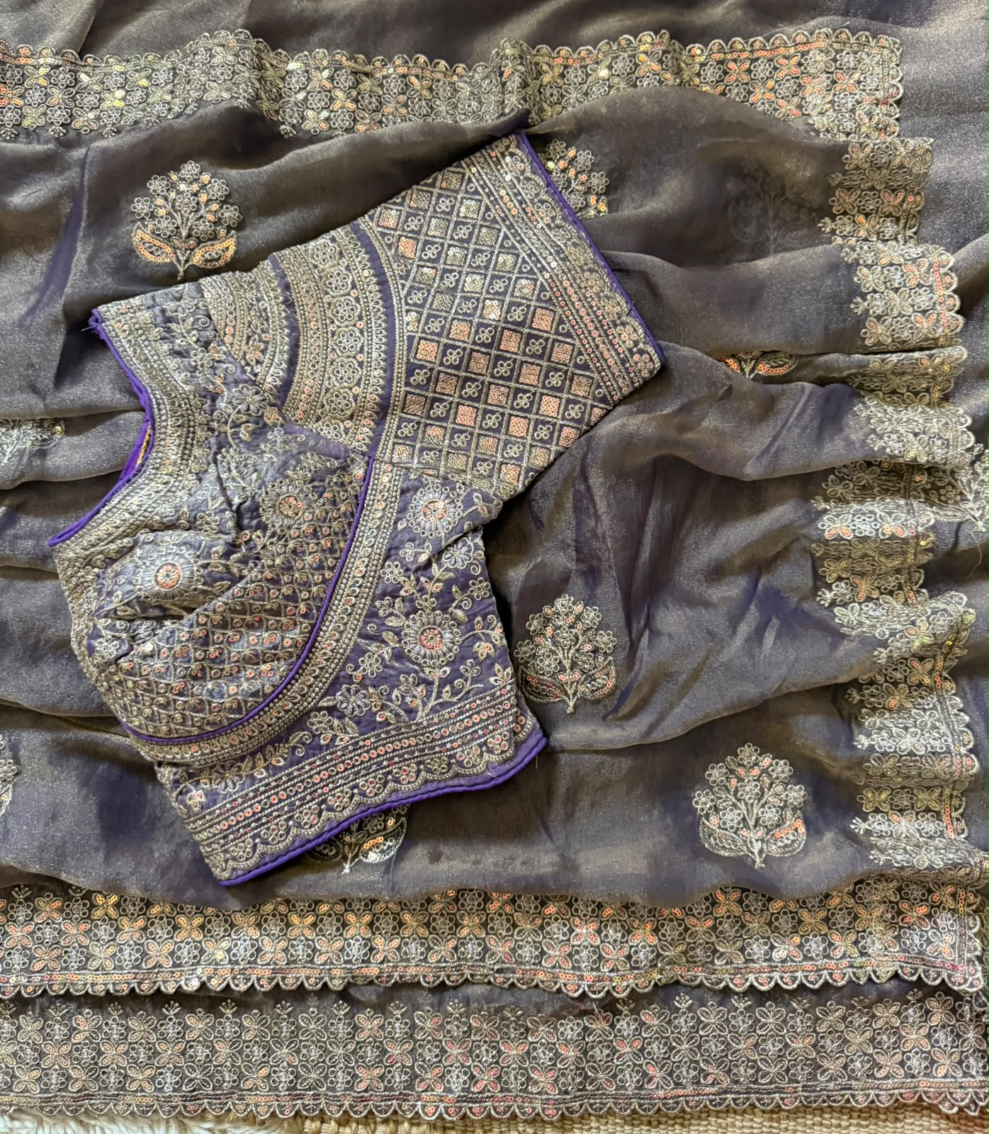 Premium moss chiffon lightweight Saree - Image 12