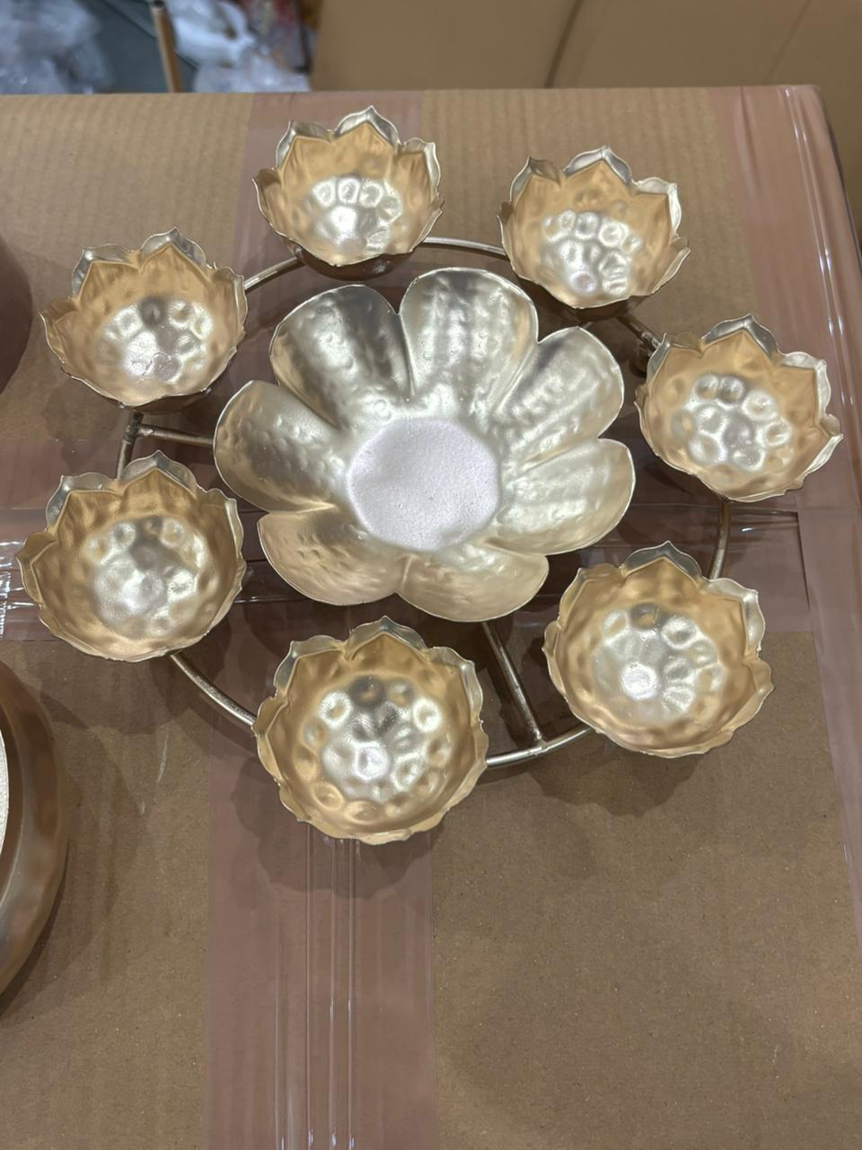 Designer Urli Set lotus-shaped tea light holders - Image 2
