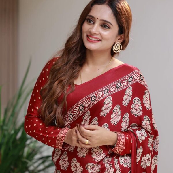 Red Satin Semi Gajji Silk Saree