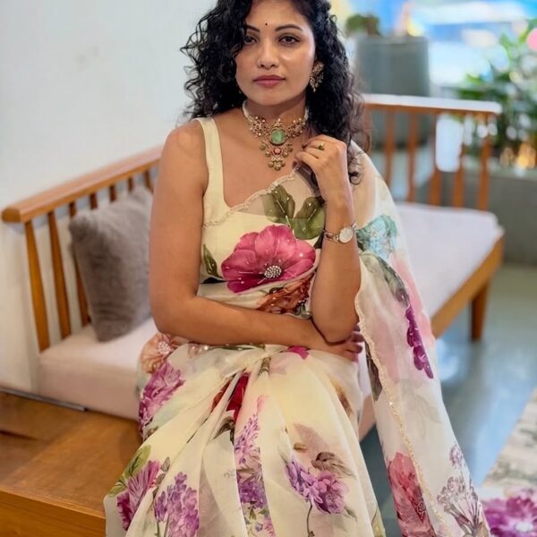 Soft tabi Saree with elegant flower digital print