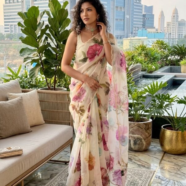 Soft tabi Saree with elegant flower digital print