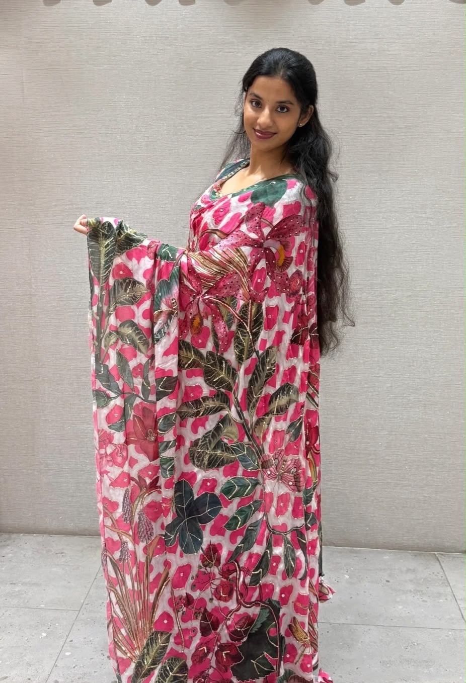 Soft Tebi Silk Saree with Mirror and Print Work - Image 2