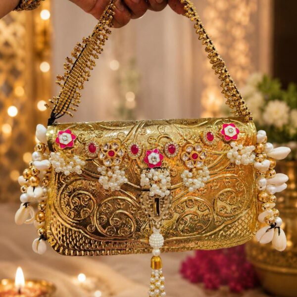 White Pearl German Silver Hand Clutch