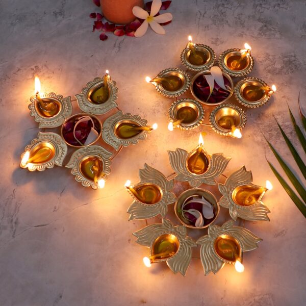 Small Decorative Gold Dia Urli Set