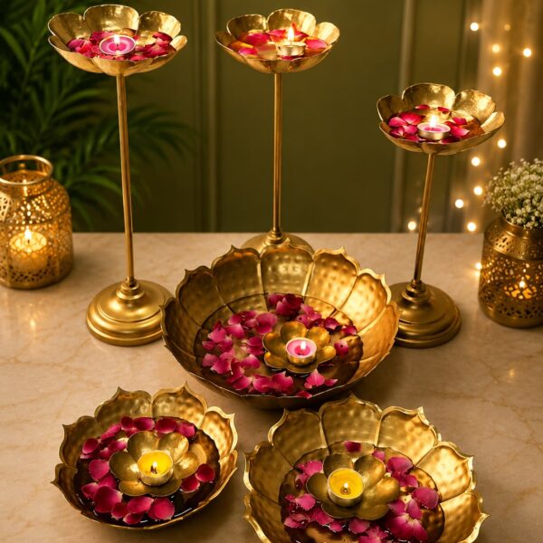Tashla Urli with Candle Stand and Diya